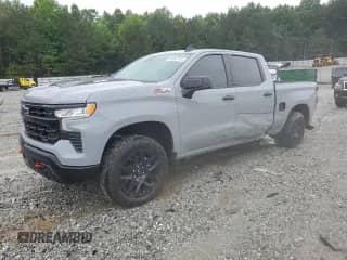 2024 Chevrolet Silverado 1500 LT Trail Boss z VIN 3GCUDFE85RG326201, wystawiony jako Copart lot #58892145 z przebiegiem 13 187 mil mil oraz Szkoda całkowita • Salvage title. Historia ofert i sprzedaży dostępna na DreamBid. Obrazek 1.