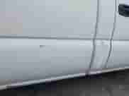 2002 Chevrolet Silverado 1500 z VIN 1GCEC14W42Z273524, wystawiony jako IAAI lot #42784225 z przebiegiem 180 043 mil mil oraz . Historia ofert i sprzedaży dostępna na DreamBid. Obrazek 6.