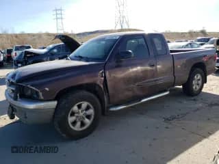 2004 Dodge Dakota SLT z VIN 1D7GL42N94S663556, wystawiony jako Copart lot #81569374 z przebiegiem 121 371 mil mil oraz Szkoda całkowita • Salvage title. Historia ofert i sprzedaży dostępna na DreamBid. Obrazek 1.