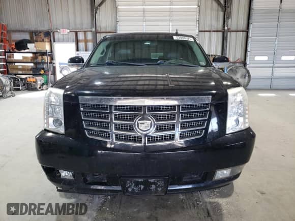 2010 Cadillac Escalade with VIN 1GYUKEEJ9AR234865, listed as a Copart auction lot 53908025 with 153,424 mi miles and Salvage title. Bid and sale history available at DreamBid. Image 5.