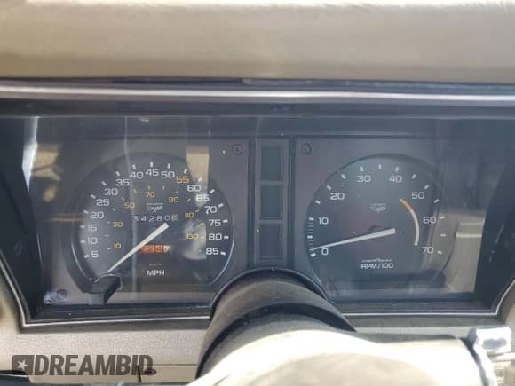 1982 Chevrolet Corvette с VIN 1G1AY0783C5113899, выставлен на аукционе Copart как лот 62068645 с пробегом 342 805 миль миль и Чистый • Clean title. История ставок и продаж доступна на DreamBid. Изображение 9.