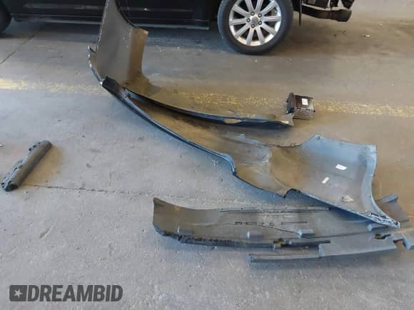 2013 Chrysler 200 Touring with VIN 1C3CCBBG3DN658712, listed as a IAAI auction lot 43237507 with 140,185 mi miles and . Bid and sale history available at DreamBid. Image 12.