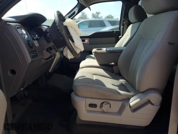 2010 Ford F-150 XL z VIN 1FTEX1C88AKB71013, wystawiony jako Copart lot #72032795 z przebiegiem Nie podano mil oraz Szkoda całkowita • Salvage title. Historia ofert i sprzedaży dostępna na DreamBid. Obrazek 7.