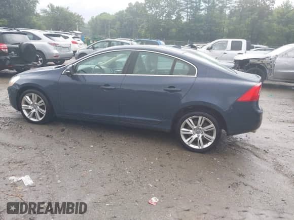 2012 Volvo S60 T6 с VIN YV1902FH5C2038827, выставлен на аукционе IAAI как лот 42860167 с пробегом 78 984 миль миль и . История ставок и продаж доступна на DreamBid. Изображение 14.