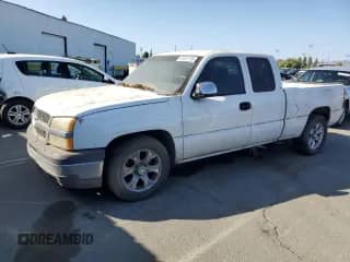 2005 Chevrolet Silverado 1500 LS z VIN 2GCEC19V851202484, wystawiony jako Copart lot #60462155 z przebiegiem 179 515 mil mil oraz Czysty tytuł • Clean title. Historia ofert i sprzedaży dostępna na DreamBid. Obrazek 1.