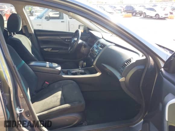 2015 Nissan Altima S z VIN 1N4AL3AP3FC433155, wystawiony jako IAAI lot #43451407 z przebiegiem 194 165 mil mil oraz . Historia ofert i sprzedaży dostępna na DreamBid. Obrazek 5.