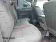 2008 Dodge 1500 ST z VIN 1D7HA18K28J104237, wystawiony jako IAAI lot #42434185 z przebiegiem 185 275 mil mil oraz . Historia ofert i sprzedaży dostępna na DreamBid. Obrazek 8.