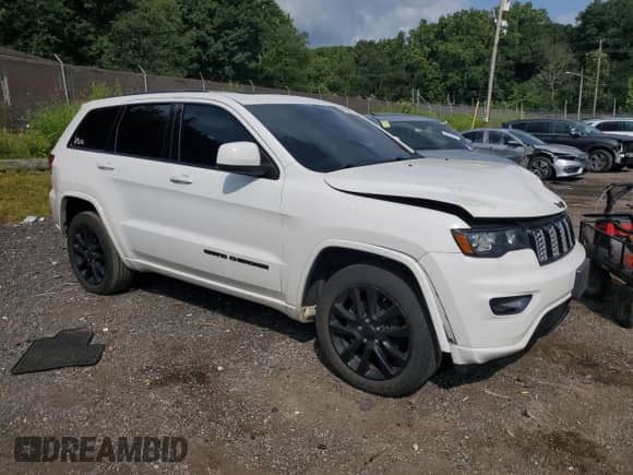 2020 Jeep Grand Cherokee Laredo E z VIN 1C4RJFAG6LC143976, wystawiony jako Copart lot #66020665 z przebiegiem 79 291 mil mil oraz Szkoda całkowita • Salvage title. Historia ofert i sprzedaży dostępna na DreamBid. Obrazek 4.