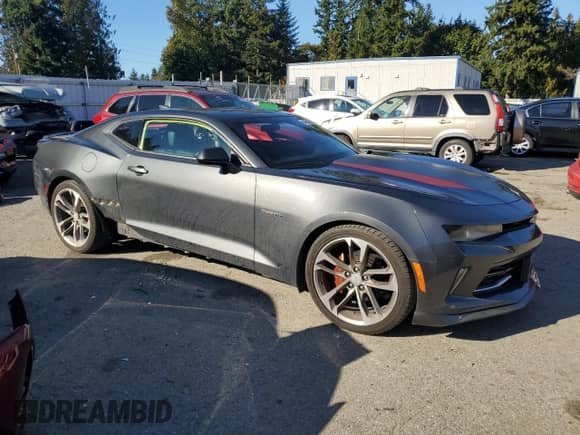 2017 Chevrolet Camaro 2LT z VIN 1G1FD1RSXH0116352, wystawiony jako Copart lot #86490215 z przebiegiem 96 538 mil mil oraz Szkoda całkowita • Salvage title. Historia ofert i sprzedaży dostępna na DreamBid. Obrazek 4.
