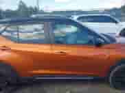 2022 Nissan Kicks SR z VIN 3N1CP5DV9NL501915, wystawiony jako IAAI lot #43122859 z przebiegiem 20 394 mil mil oraz . Historia ofert i sprzedaży dostępna na DreamBid. Obrazek 14.