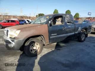 2005 Toyota Tacoma с VIN 5TETX22N65Z090906, выставлен на аукционе Copart как лот 82350355 с пробегом 267 768 миль миль и Чистый • Clean title. История ставок и продаж доступна на DreamBid. Изображение 1.