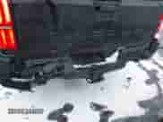 2024 Toyota Tacoma SR5 z VIN 3TMKB5FN3RM004833, wystawiony jako IAAI lot #41580572 z przebiegiem 7 039 mil mil oraz . Historia ofert i sprzedaży dostępna na DreamBid. Obrazek 6.