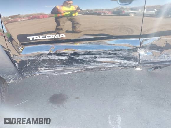 2013 Toyota Tacoma с VIN 5TFUU4EN3DX076245, выставлен на аукционе IAAI как лот 43544002 с пробегом 222 473 миль миль и . История ставок и продаж доступна на DreamBid. Изображение 6.