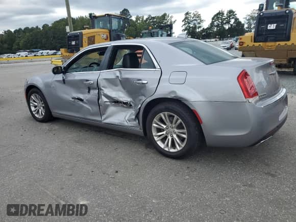 2016 Chrysler 300 C с VIN 2C3CCAEG0GH343529, выставлен на аукционе Copart как лот 80093455 с пробегом 51 868 миль миль и Списание • Salvage title. История ставок и продаж доступна на DreamBid. Изображение 2.