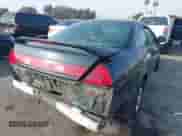 1999 Honda Accord EX z VIN 1HGCG3279XA007782, wystawiony jako IAAI lot #41476429 z przebiegiem 136 782 mil mil oraz . Historia ofert i sprzedaży dostępna na DreamBid. Obrazek 4.