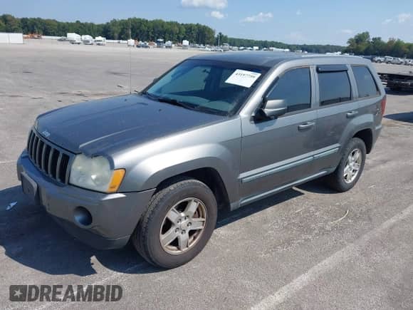 2007 Jeep Grand Cherokee Laredo с VIN 1J8GS48K97C641381, выставлен на аукционе IAAI как лот 43197759 с пробегом 206 737 миль миль и . История ставок и продаж доступна на DreamBid. Изображение 2.