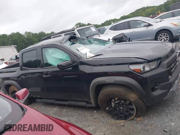 2024 Chevrolet Colorado 4WD Trail Boss с VIN 1GCPTEEK1R1284341, выставлен на аукционе IAAI как лот 42885496 с пробегом 7 770 миль миль и . История ставок и продаж доступна на DreamBid. Изображение 13.