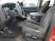2005 Dodge 1500 SLT z VIN 1D7HA18D45S348432, wystawiony jako Copart lot #66812975 z przebiegiem 256 841 mil mil oraz Szkoda całkowita • Salvage title. Historia ofert i sprzedaży dostępna na DreamBid. Obrazek 7.