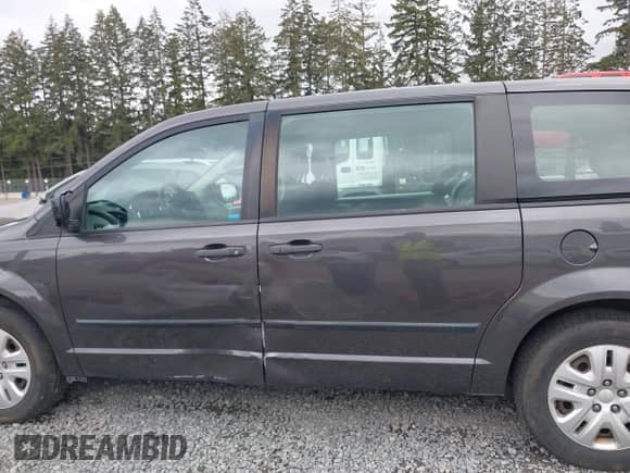 2016 Dodge Grand Caravan SE Plus with VIN 2C4RDGBG9GR116845, listed as a IAAI auction lot 42272017 with 102,420 mi miles and . Bid and sale history available at DreamBid. Image 15.