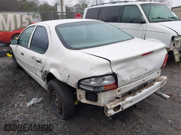 1997 Dodge Stratus with VIN 1B3EJ46X7VN518908, listed as a IAAI auction lot 41536211 with Not provided miles and . Bid and sale history available at DreamBid. Image 3.