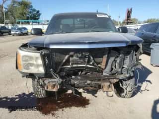 2006 Chevrolet Silverado 1500 LT1 z VIN 1GCEK19Z16Z167849, wystawiony jako Copart lot #86885705 z przebiegiem 285 807 mil mil oraz Szkoda całkowita • Salvage title. Historia ofert i sprzedaży dostępna na DreamBid. Obrazek 5.