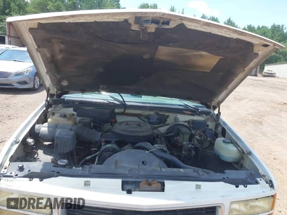 1994 GMC Sierra 1500 z VIN 2GTEC19K5R1517805, wystawiony jako IAAI lot #42635360 z przebiegiem 132 079 mil mil oraz . Historia ofert i sprzedaży dostępna na DreamBid. Obrazek 10.