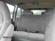 2000 Chevrolet Astro z VIN 1GNDM19W1YB143811, wystawiony jako Copart lot #74846404 z przebiegiem 151 944 mil mil oraz Nie do naprawy • Non repairable. Historia ofert i sprzedaży dostępna na DreamBid. Obrazek 10.