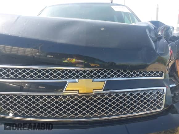 2009 Chevrolet Suburban LTZ z VIN 1GNFK36359R219818, wystawiony jako IAAI lot #42120323 z przebiegiem 146 999 mil mil oraz . Historia ofert i sprzedaży dostępna na DreamBid. Obrazek 12.