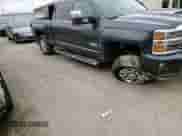 2017 Chevrolet Silverado 3500HD High Country с VIN 1GC4K1EYXHF234980, выставлен на аукционе Copart как лот 43928055 с пробегом 705 700 миль миль и Списание • Salvage title. История ставок и продаж доступна на DreamBid. Изображение 10.