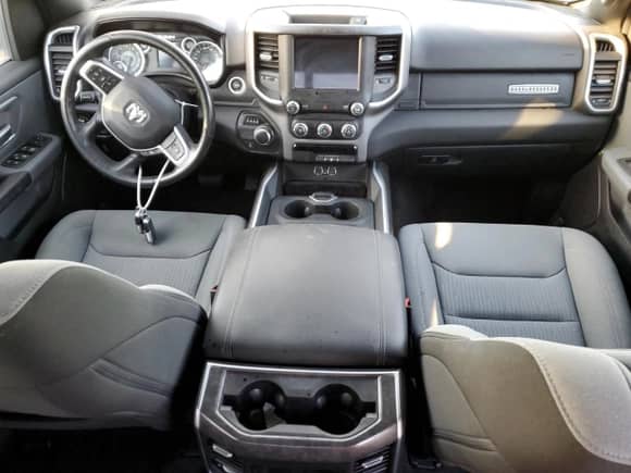 2021 Ram 1500 Big Horn with VIN 1C6RREFG5MN814952, listed as a Copart auction lot 74951324 with 32,970 mi miles and Non repairable. Bid and sale history available at DreamBid. Image 8.