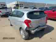 2022 Chevrolet Spark 1LT z VIN KL8CD6SA2NC011087, wystawiony jako IAAI lot #42817568 z przebiegiem 27 638 mil mil oraz . Historia ofert i sprzedaży dostępna na DreamBid. Obrazek 3.