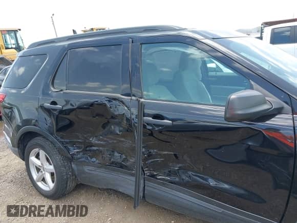 2018 Ford Explorer z VIN 1FM5K7B85JGB55613, wystawiony jako IAAI lot #42537143 z przebiegiem 251 972 mil mil oraz . Historia ofert i sprzedaży dostępna na DreamBid. Obrazek 6.