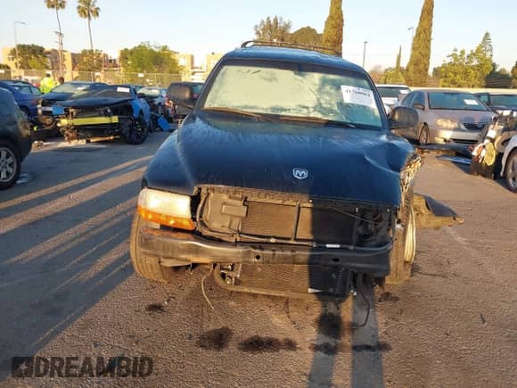 2002 Dodge Durango SLT with VIN 1B4HR48N32F151931, listed as a IAAI auction lot 41760061 with Not provided miles and . Bid and sale history available at DreamBid. Image 12.