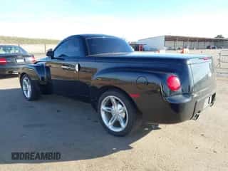 2003 Chevrolet SSR LS z VIN 1GCES14P33B100292, wystawiony jako IAAI lot #41196790 z przebiegiem 68 970 mil mil oraz . Historia ofert i sprzedaży dostępna na DreamBid. Obrazek 3.