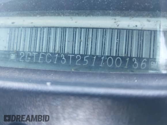 2005 GMC Sierra 1500 SLT z VIN 2GTEC13T251100136, wystawiony jako IAAI lot #41031903 z przebiegiem 440 920 mil mil oraz . Historia ofert i sprzedaży dostępna na DreamBid. Obrazek 9.