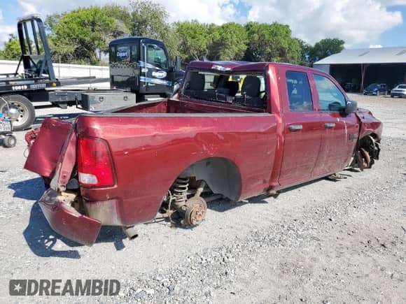 2021 Ram 1500 Tradesman z VIN 1C6RR6FG7MS521190, wystawiony jako Copart lot #61787645 z przebiegiem 135 006 mil mil oraz Szkoda całkowita • Salvage title. Historia ofert i sprzedaży dostępna na DreamBid. Obrazek 3.