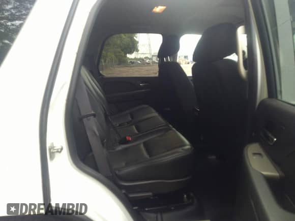 2013 Chevrolet Tahoe Commercial with VIN 1GNLC2E05DR351035, listed as a IAAI auction lot 42641974 with 265,608 mi miles and . Bid and sale history available at DreamBid. Image 8.