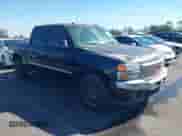 2005 GMC Sierra 1500 SLE с VIN 2GTEK13T951289077, выставлен на аукционе IAAI как лот 43502356 с пробегом 152 387 миль миль и . История ставок и продаж доступна на DreamBid. Изображение 1.