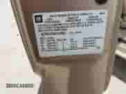 2004 GMC Sierra 1500 SLE z VIN 2GTEK13T841413502, wystawiony jako IAAI lot #42226796 z przebiegiem 192 481 mil mil oraz . Historia ofert i sprzedaży dostępna na DreamBid. Obrazek 9.