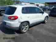 2011 Volkswagen Tiguan S with VIN WVGAV7AX5BW549683, listed as a IAAI auction lot 42131622 with 121,306 mi miles and . Bid and sale history available at DreamBid. Image 4.