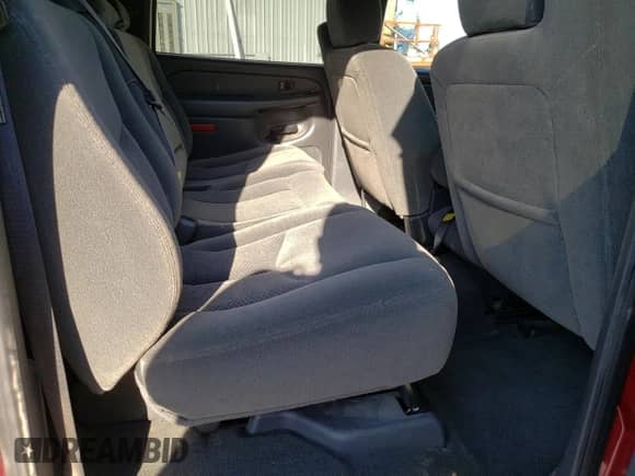 2004 Chevrolet Silverado 1500 LT с VIN 2GCEK13T241324489, выставлен на аукционе Copart как лот 80755585 с пробегом 226 719 миль миль и Списание • Salvage title. История ставок и продаж доступна на DreamBid. Изображение 10.