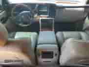 2004 Cadillac Escalade z VIN 1GYEK63N34R193363, wystawiony jako Copart lot #66896495 z przebiegiem Nie podano mil oraz Czysty tytuł • Clean title. Historia ofert i sprzedaży dostępna na DreamBid. Obrazek 8.