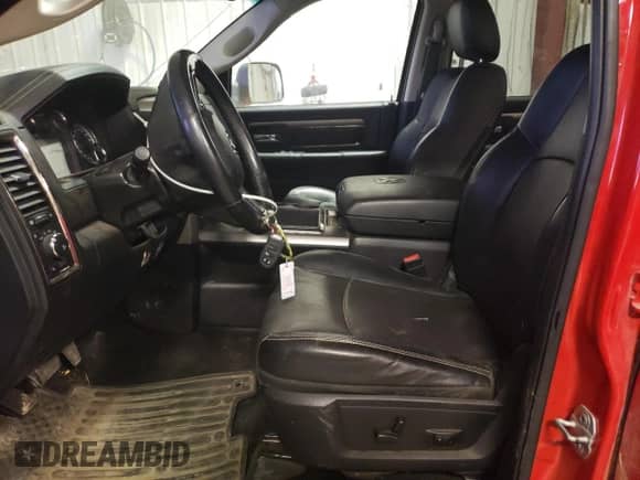 2014 Ram 1500 Sport z VIN 1C6RR7UT9ES475658, wystawiony jako Copart lot #81733023 z przebiegiem 131 595 mil mil oraz Szkoda całkowita • Salvage title. Historia ofert i sprzedaży dostępna na DreamBid. Obrazek 7.