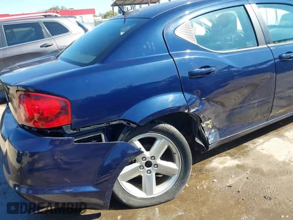 2013 Dodge Avenger SE with VIN 1C3CDZAB5DN580929, listed as a IAAI auction lot 43360545 with 96,172 mi miles and . Bid and sale history available at DreamBid. Image 6.