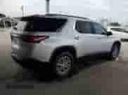 2022 Chevrolet Traverse LT Cloth z VIN 1GNERGKW5NJ110217, wystawiony jako Copart lot #70946915 z przebiegiem 55 433 mil mil oraz Szkoda całkowita • Salvage title. Historia ofert i sprzedaży dostępna na DreamBid. Obrazek 3.