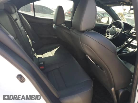 2019 Lexus IS 300 z VIN JTHC81D26K5036643, wystawiony jako Copart lot #69927315 z przebiegiem 93 508 mil mil oraz Szkoda całkowita • Salvage title. Historia ofert i sprzedaży dostępna na DreamBid. Obrazek 10.