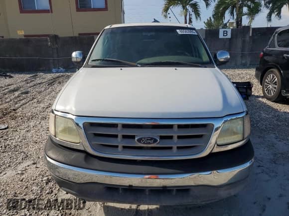2002 Ford F-150 XLT с VIN 1FTRW07672KC65232, выставлен на аукционе Copart как лот 80583995 с пробегом Не указан миль и Чистый • Clean title. История ставок и продаж доступна на DreamBid. Изображение 5.