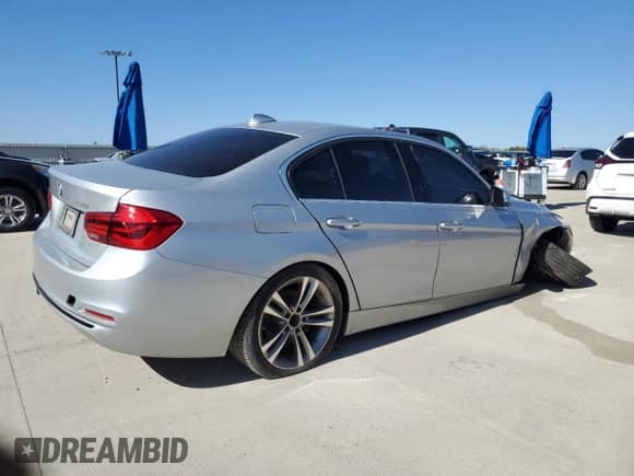 2018 BMW 3 Series 330i with VIN WBA8B9G54JNU57690, listed as a Copart auction lot 87233225 with 78,227 mi miles and Clean title. Bid and sale history available at DreamBid. Image 3.