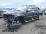 2010 Chevrolet Avalanche LTZ z VIN 3GNVKGE00AG156898, wystawiony jako IAAI lot #41885128 z przebiegiem 164 241 mil mil oraz . Historia ofert i sprzedaży dostępna na DreamBid. Obrazek 2.