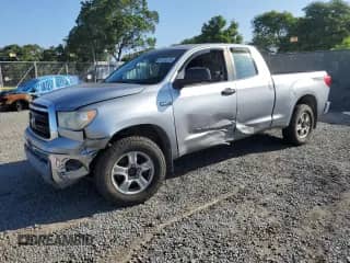2010 Toyota Tundra with VIN 5TFRY5F18AX074174, listed as a Copart auction lot 81756125 with 186,015 mi miles and Salvage title. Bid and sale history available at DreamBid. Image 1.
